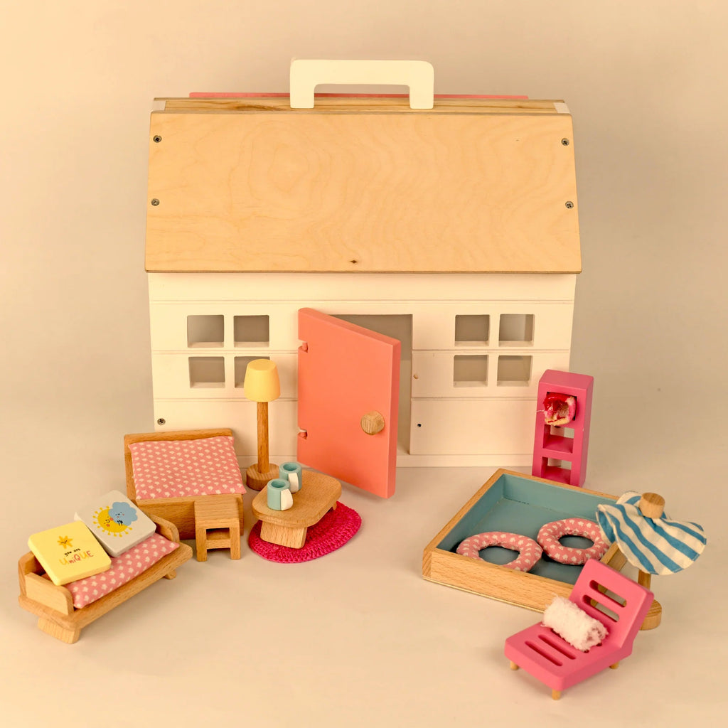 Playbox Pop’s Pool Side Villa – Mini Doll House - Tortoyse