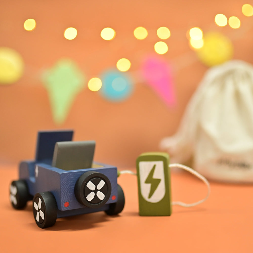 Playbox Wooden EV Jeep with Charger - Tortoyse